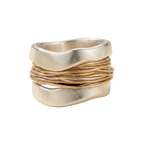 Stříbrný prsten se zlatým vláknem